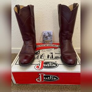 Women's vintage Justin boots size 5